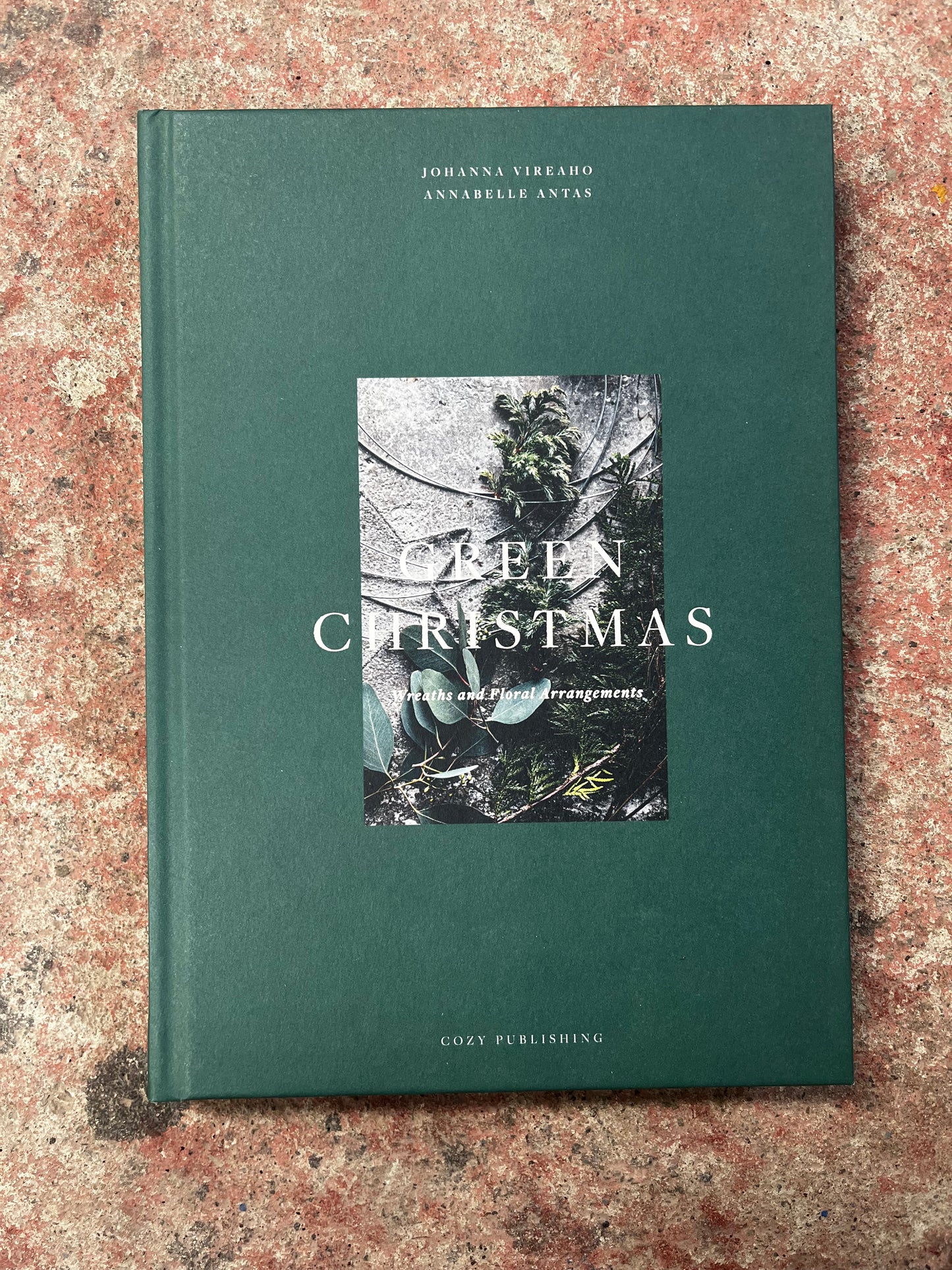A Green Christmas: Natural Decorations & Festive Florals